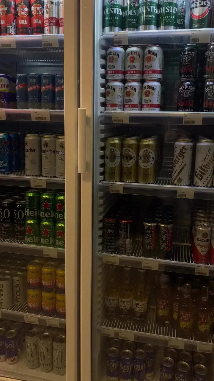 Kühlschränke mit kalten Getränken