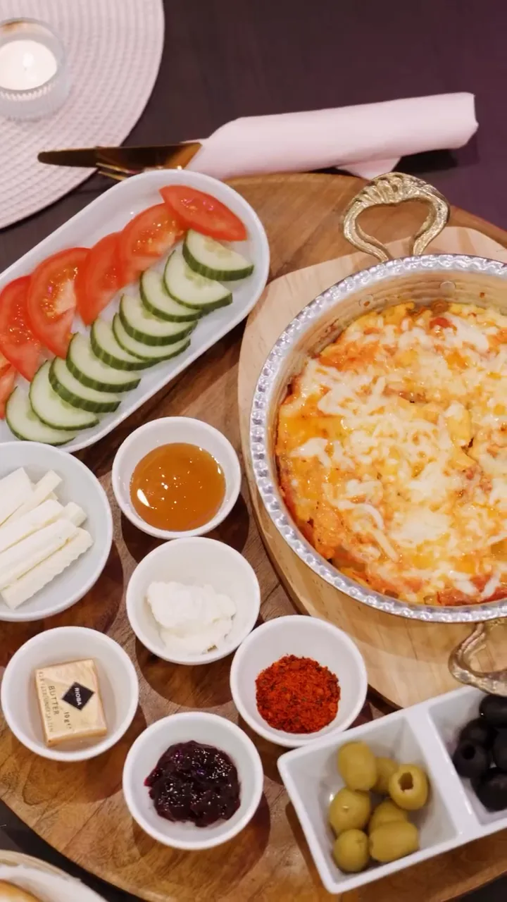 Menemen-Frühstück in der Kupferpfanne